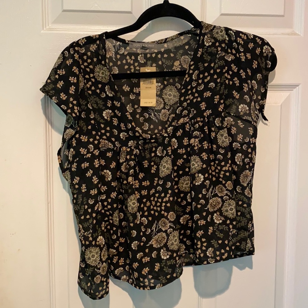 American Eagle top